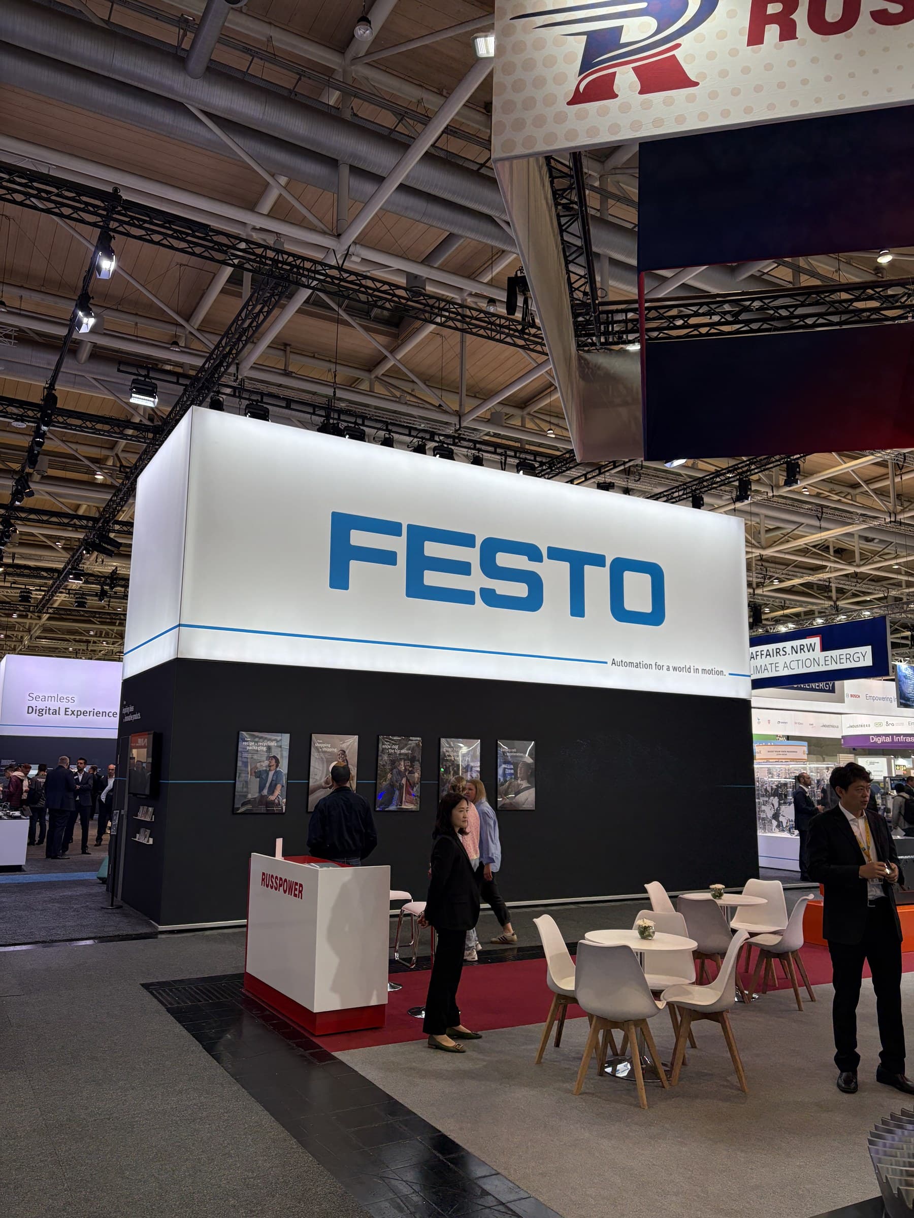 Festo — automation showcase, Hannover floor.